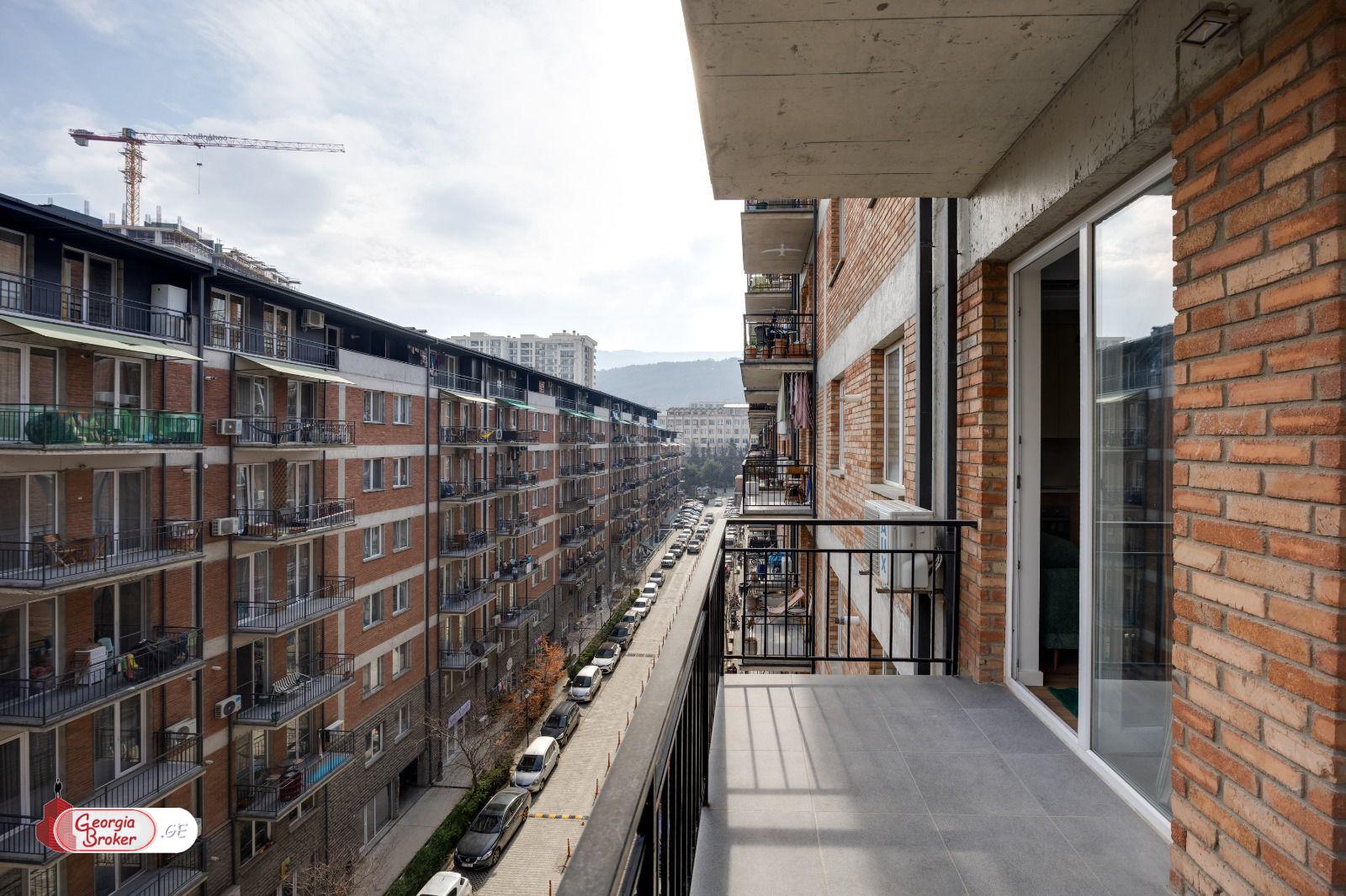 nearly repaired 3-room apartment for sale